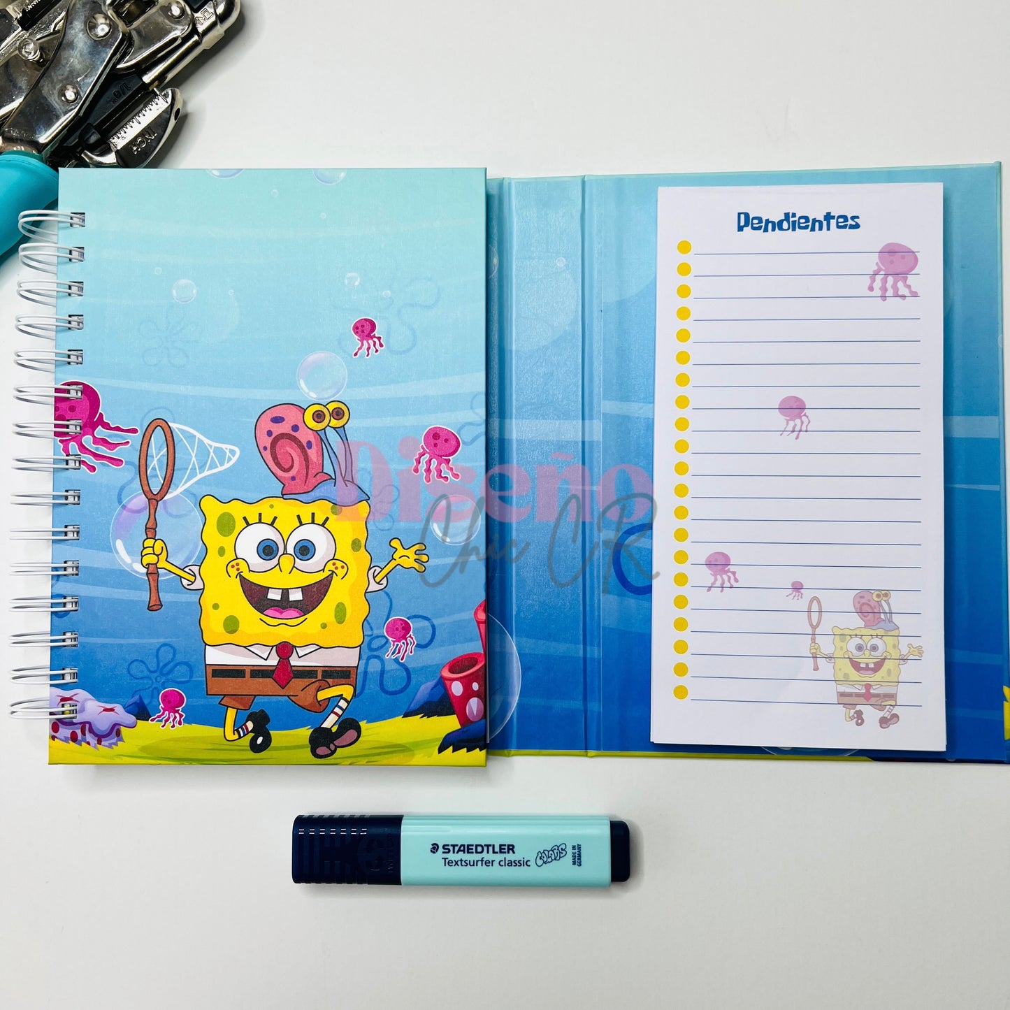 Cuaderno y libreta de pendientes inspirado en Bob Esponja